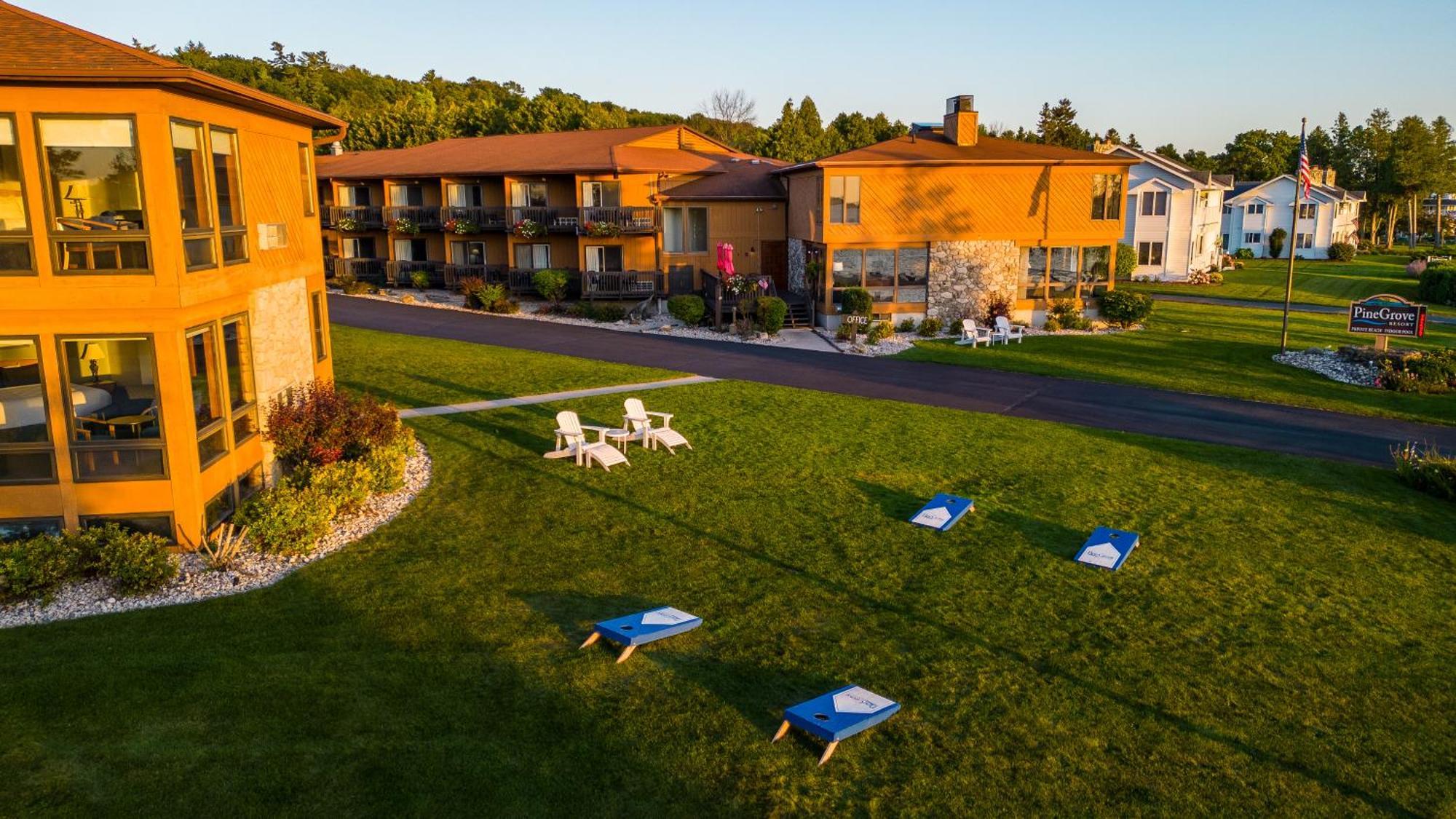 Pine Grove Resort Ephraim Bagian luar foto