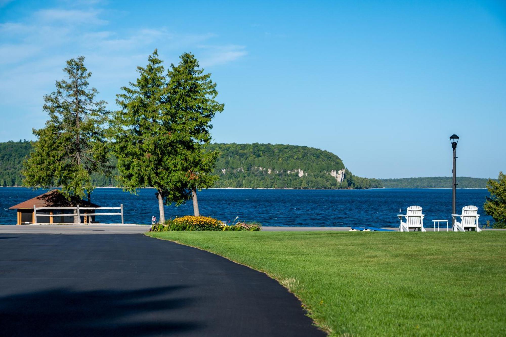 Pine Grove Resort Ephraim Bagian luar foto