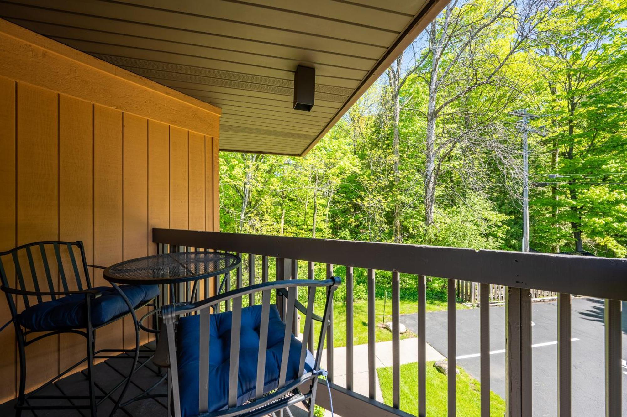 Pine Grove Resort Ephraim Bagian luar foto
